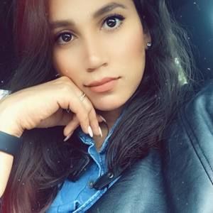 Meet your Posher, Isela